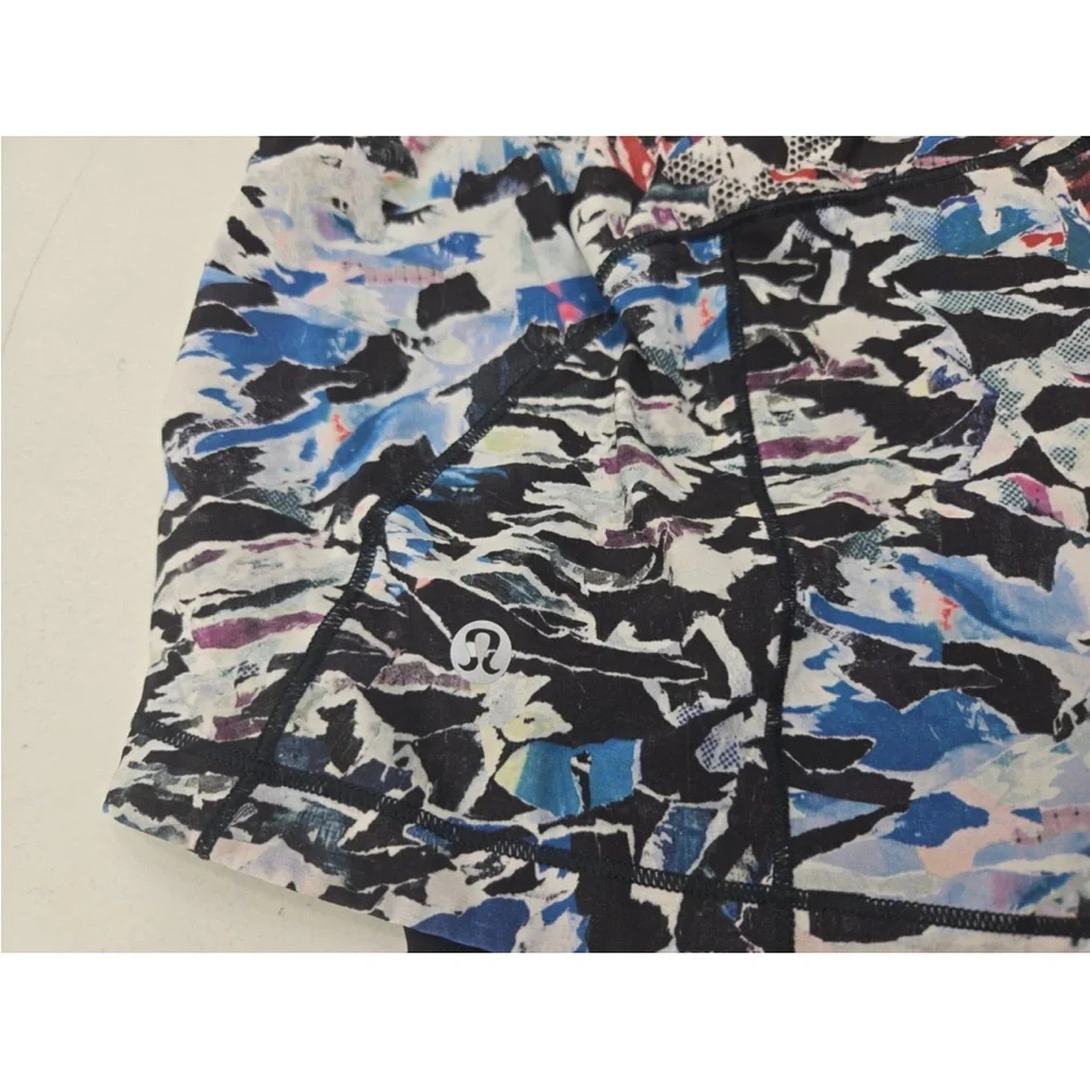 Lululemon Break Free Shorts 2.5” Culture Clash Multi Black Size 6 Womens